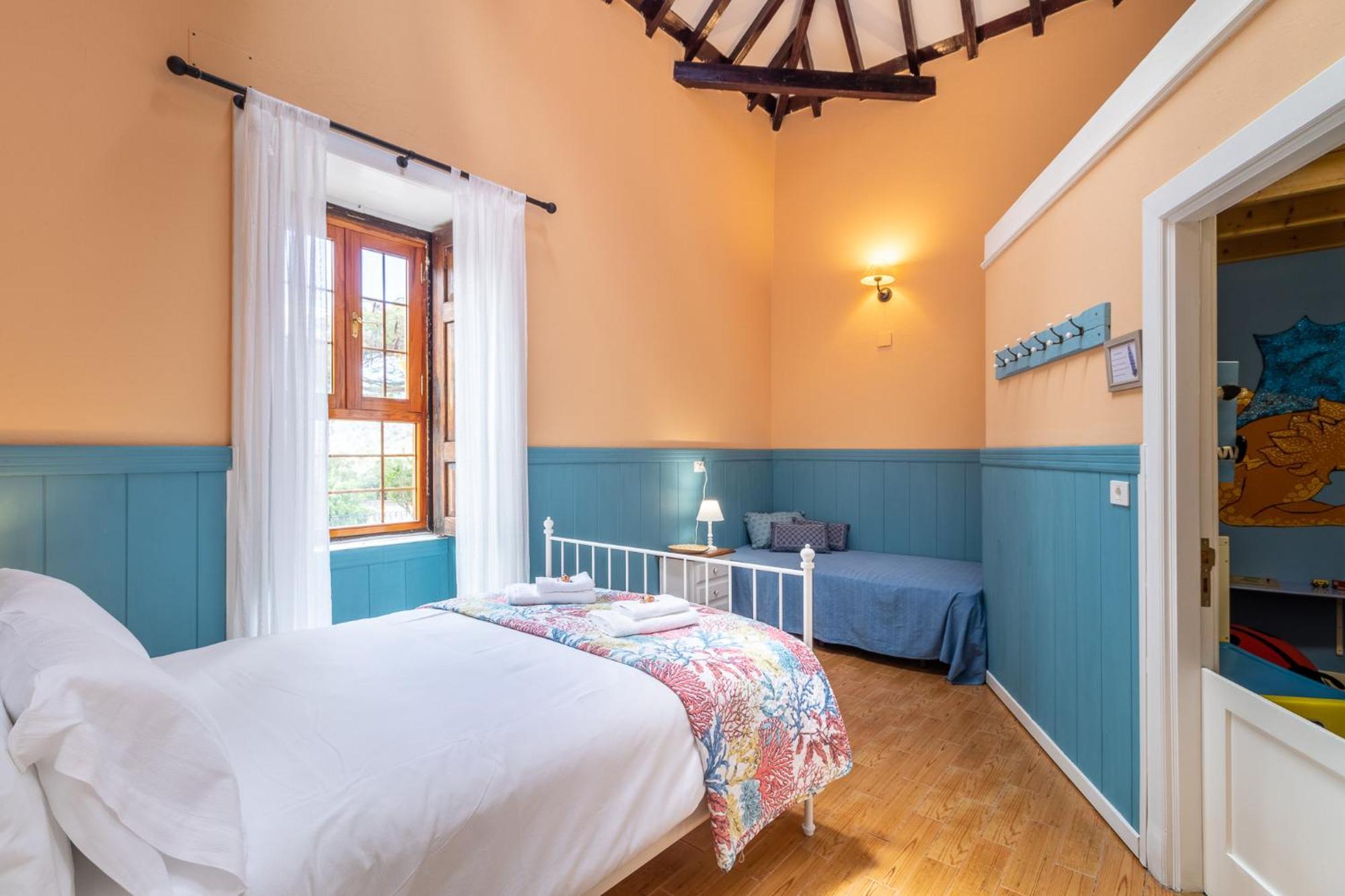 Casona Gildana: Historia, Patrimonio/e-working Holiday home *